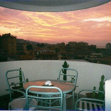 Appartamento - Terrazzo Vivibile Vista Mare, Wi-Fi Gratuito Vallecrosia Exterior photo