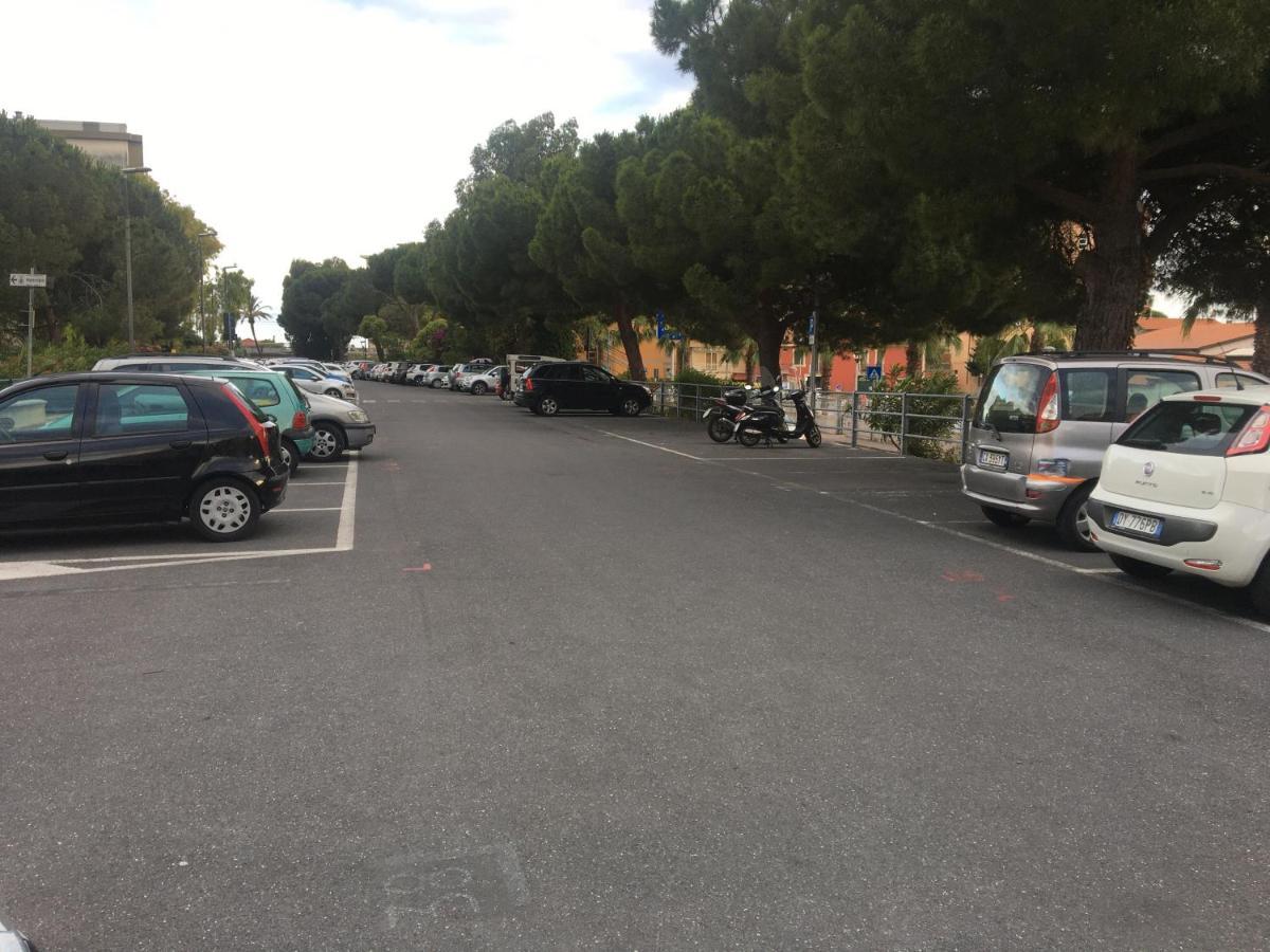 Appartamento - Terrazzo Vivibile Vista Mare, Wi-Fi Gratuito Vallecrosia Exterior photo